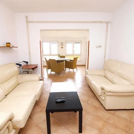 Nela 1383 Apartment