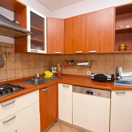 Nela 1383 Apartment *