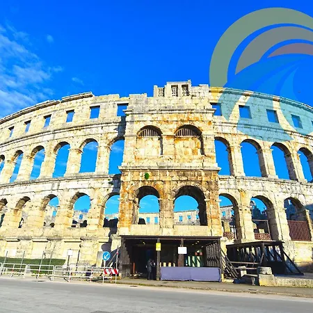 Nela 1383 Apartment Pula